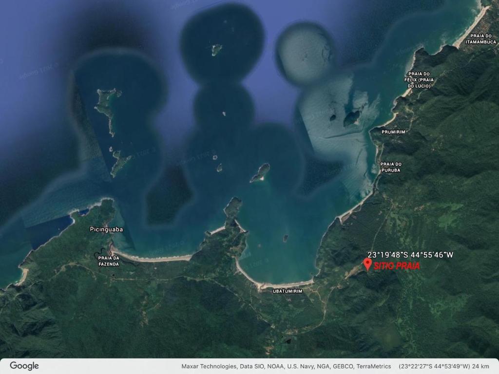  Sitio com linda casa pertinho da praia