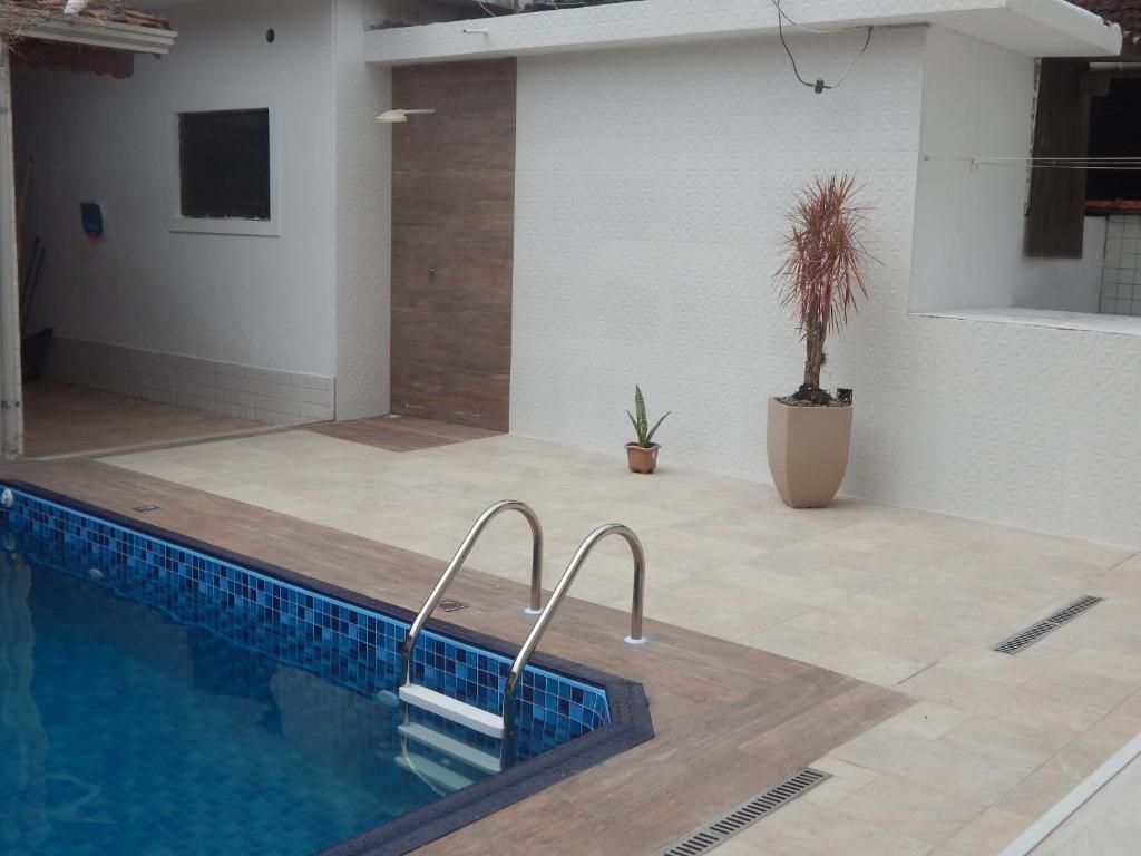  Casa Grande com Piscina e Churrasqueira