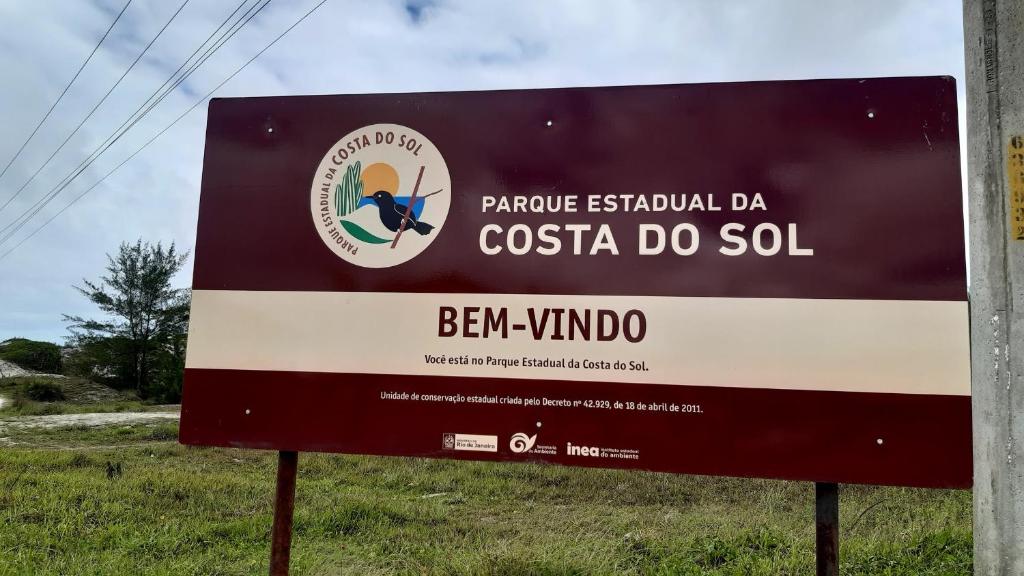  Casa à beira-mar com lazer total na Praia das Dunas