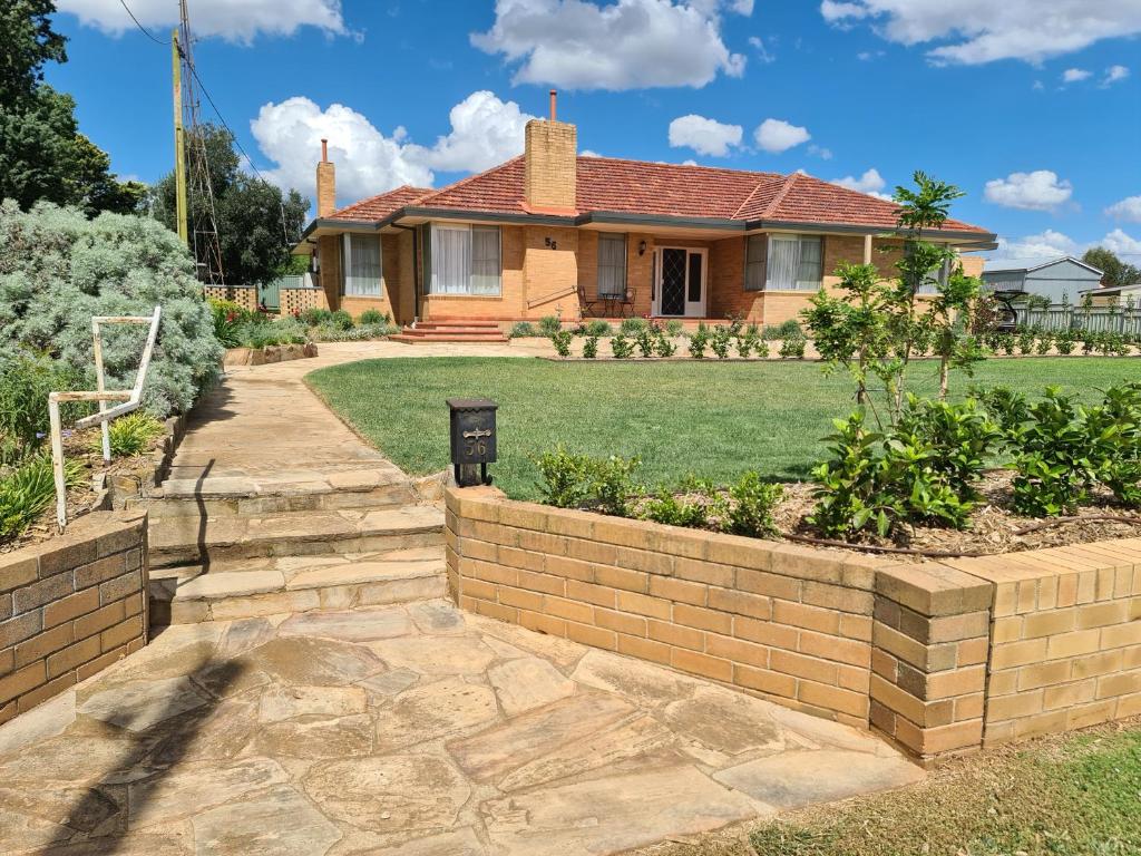 Harden Golfers Rest Harden (updated prices 2024)