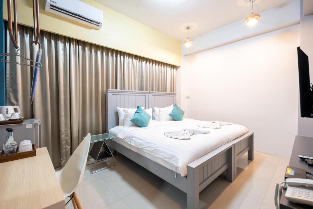 The Iconic Hotel Ranong - 4