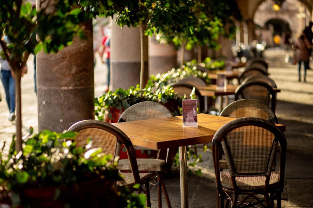Restaurace v ubytování Cantera 10 Hotel Boutique