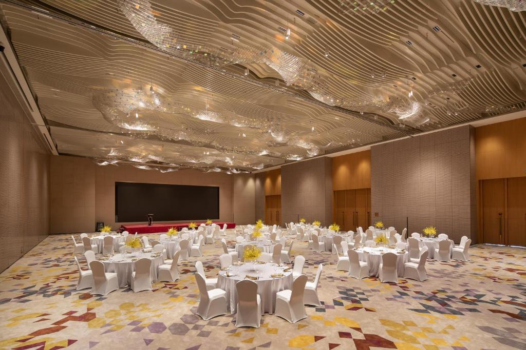 広州市にあるCrowne Plaza Foshan Nanhai-an IHG Hotel-Guangzhou South Railway Station Free Shuttle Busのギャラリーの写真