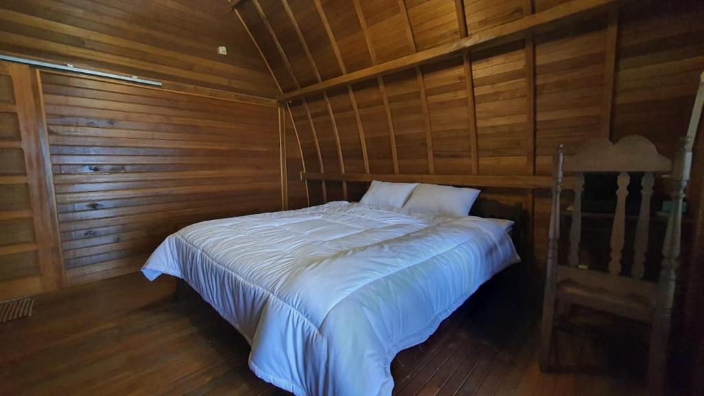 Villa Lumbung Salak - Luxe Tweepersoonskamer Met Balkon