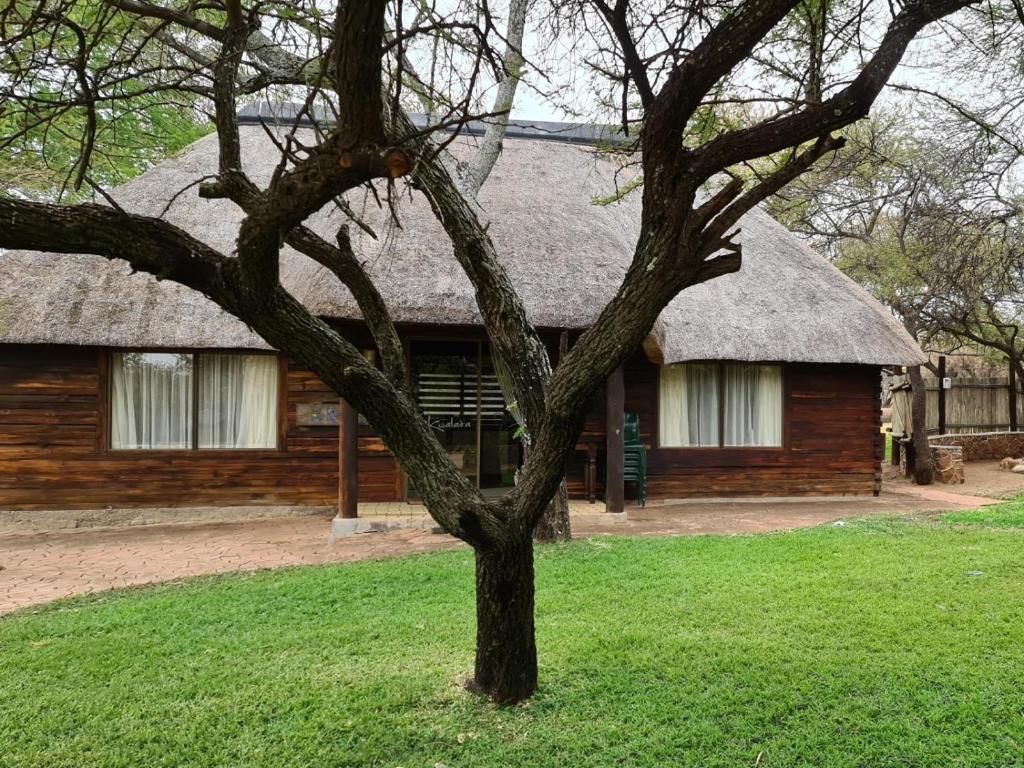 Zahrada ubytování Kwalata Game Lodge