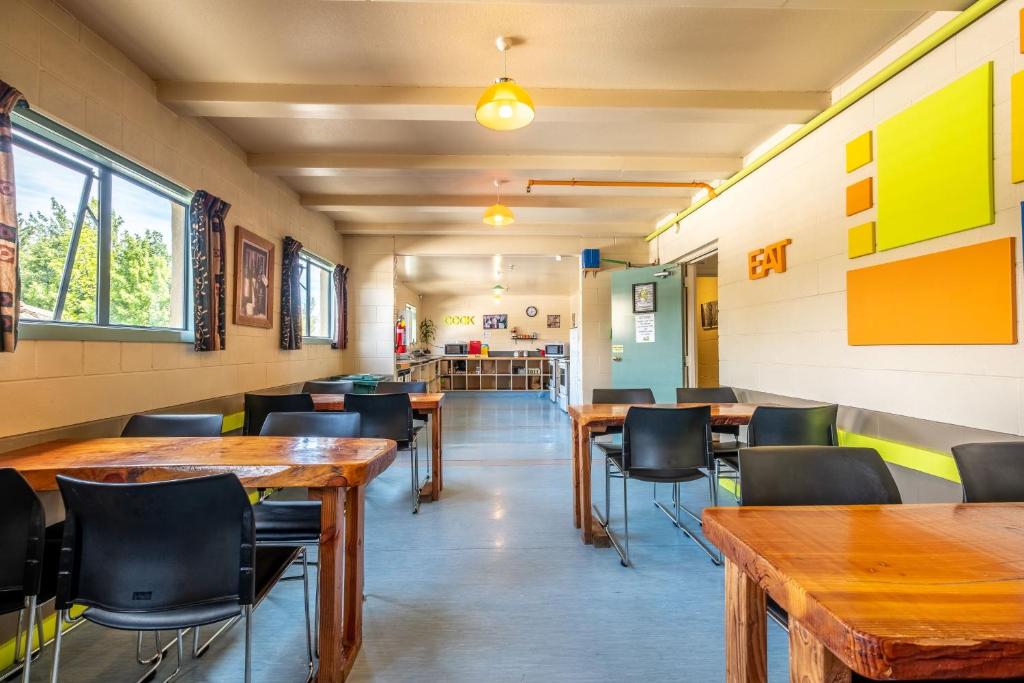 Kakapo Lodge - Resim 4