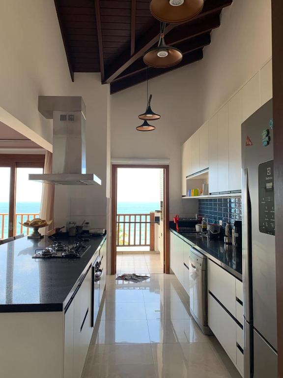  Cobertura alto padrão com vista para o mar