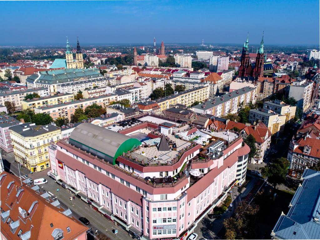 Afbeelding uit fotogalerij van Sky Business Hotel in Legnica