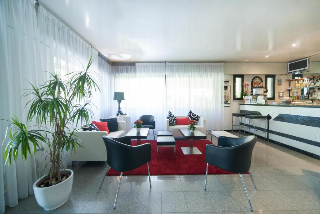 Posezení v ubytování Hotel Betty Personal Style and Beach Village
