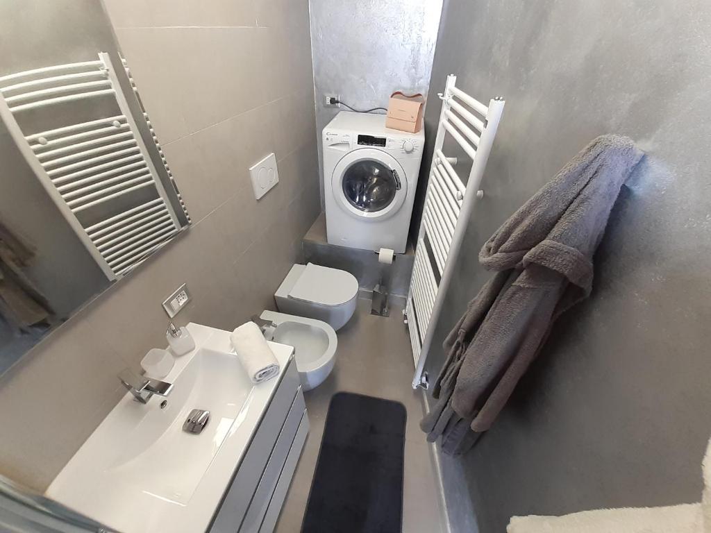 A bathroom at La Coquille