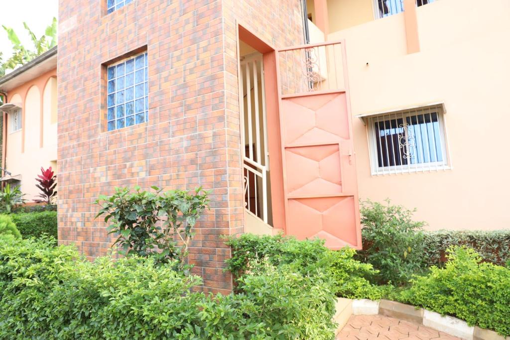 Κήπος έξω από το Vegas House