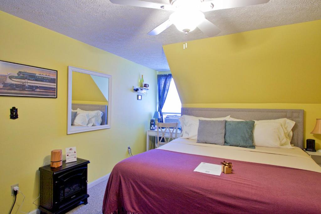 Blacksburg Bed & Breakfast - King Room