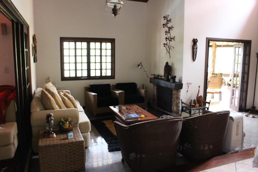  Casa na Serra de Itaipava: Natureza com conforto