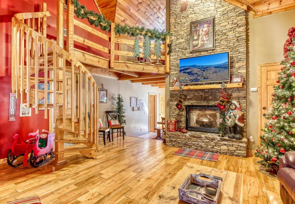 A Santas Lakehouse - Housity