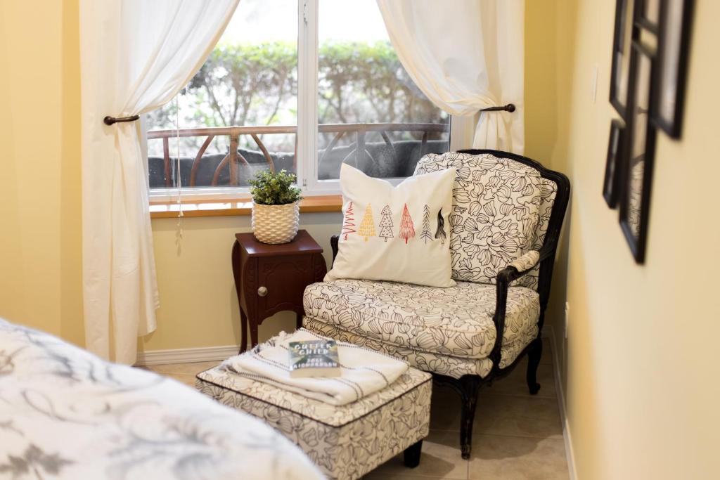 Enchanter Ocean View Suites - Suite King De Luxe
