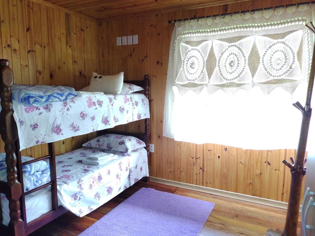  Recanto dos Oliveiras Hospedada por Dick e Clair