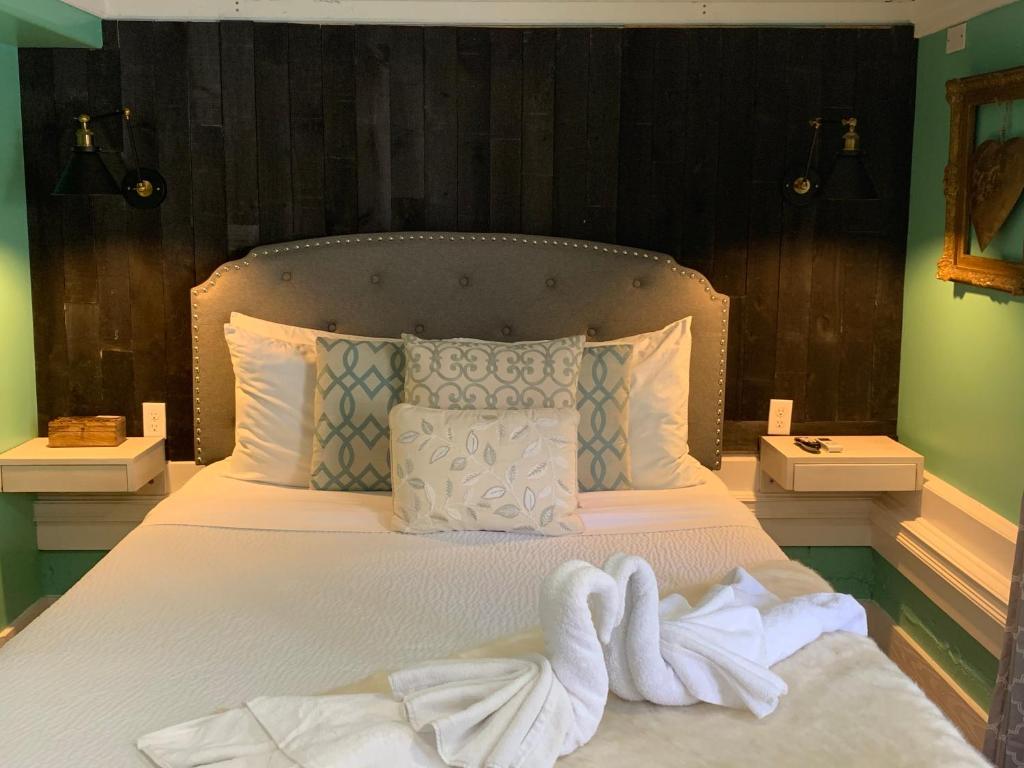 Peace & Plenty Inn Bed and Breakfast Downtown St Augustine-Adults Only - 大号床间 - 带Spa浴缸