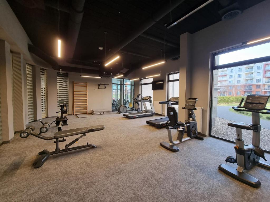 Posilňovňa alebo fitness centrum v ubytovaní Apartament z BASENEM Polanki Park - 365PAM