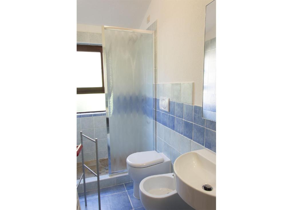 A bathroom at Terrazze di Chia