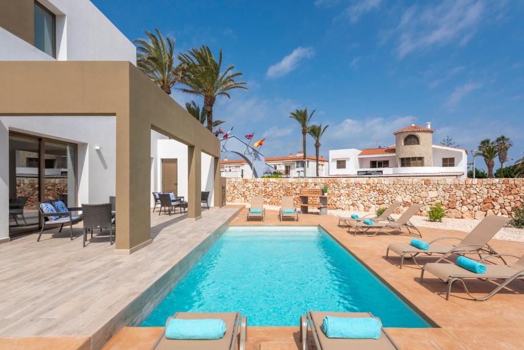 Villa Noka, Cala en Blanes – Updated 2022 Prices