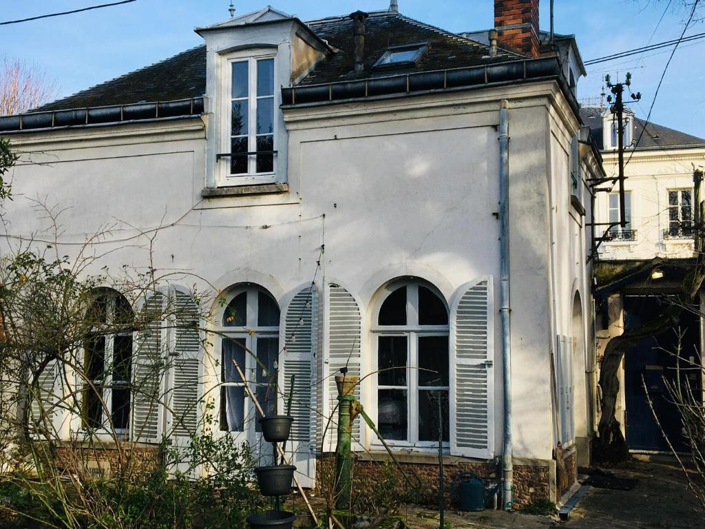 Charmant Pavillon à Vaux le Pénil