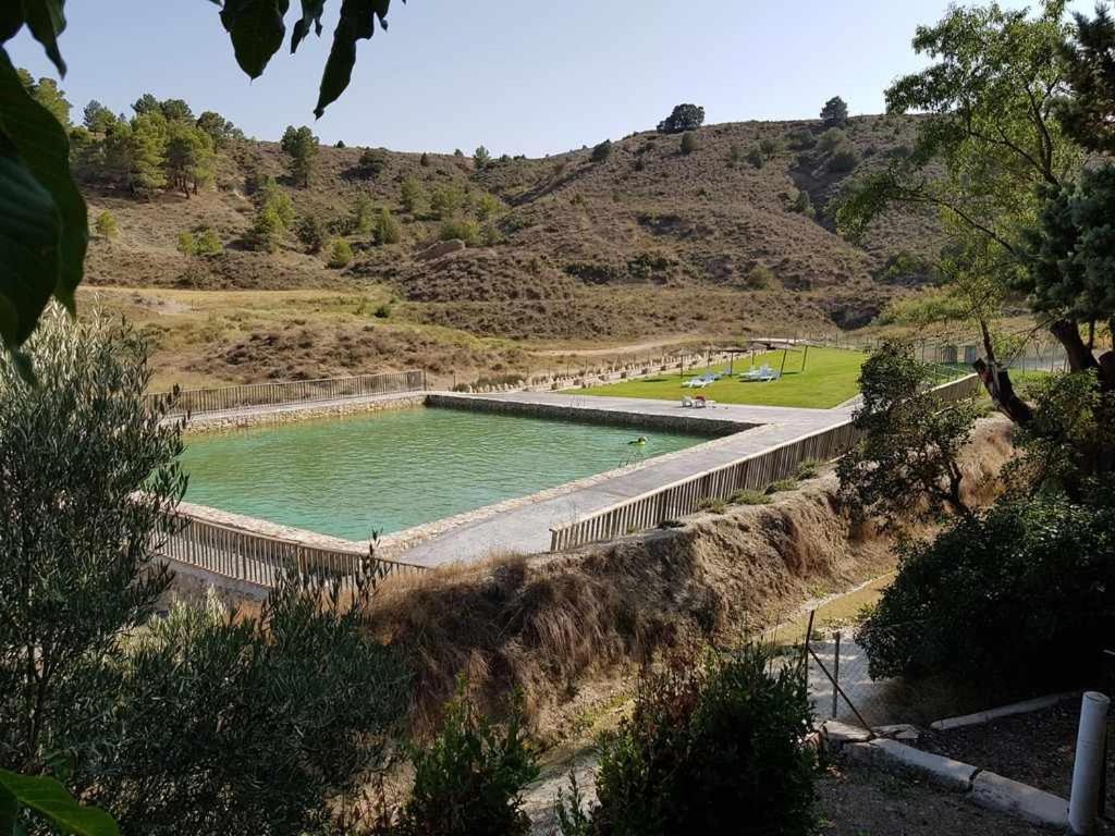 Casa rural El Salero Piscina campo de fútbol y voley chimenea ...