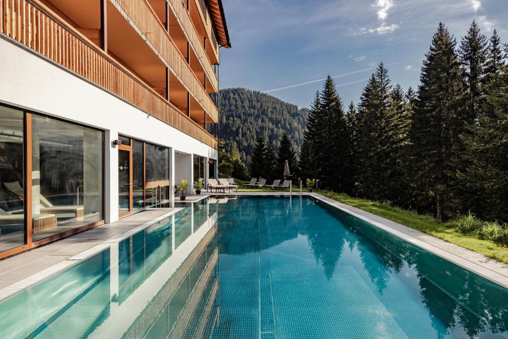 Bazén v ubytování Adler Damüls Gasthof Hotel nebo v jeho okolí