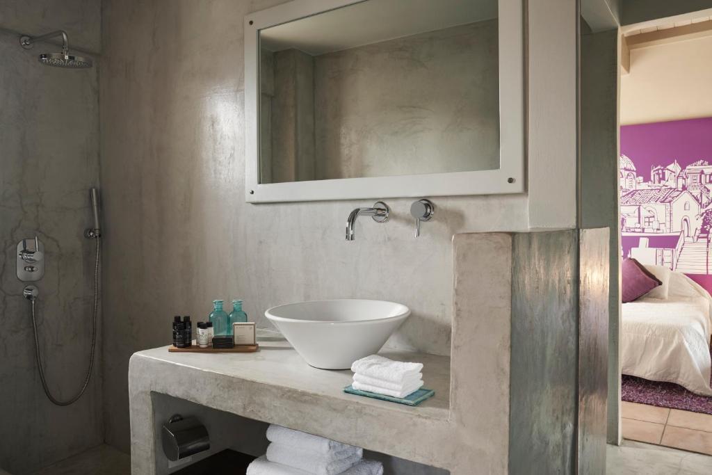 Koupelna v ubytování Angelina Boutique Escape