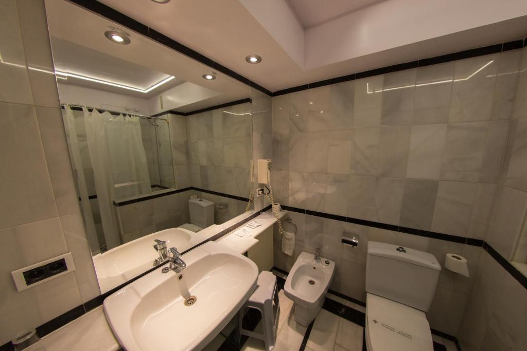 Hotel Spa Rio Ucero - Two Connecting Double Rooms