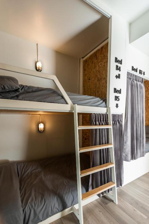 Postel nebo postele na pokoji v ubytování My Way Hostel Chiang Mai