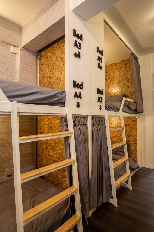 Postel nebo postele na pokoji v ubytování My Way Hostel Chiang Mai