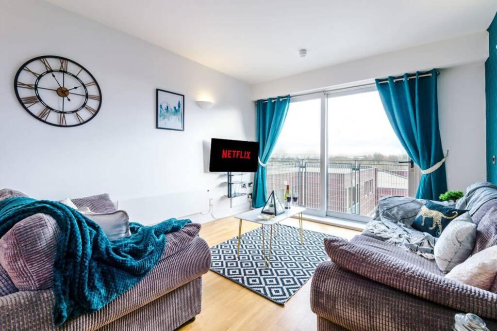 Rest & Recharge in Ancoats (2-bed, 2-bath)