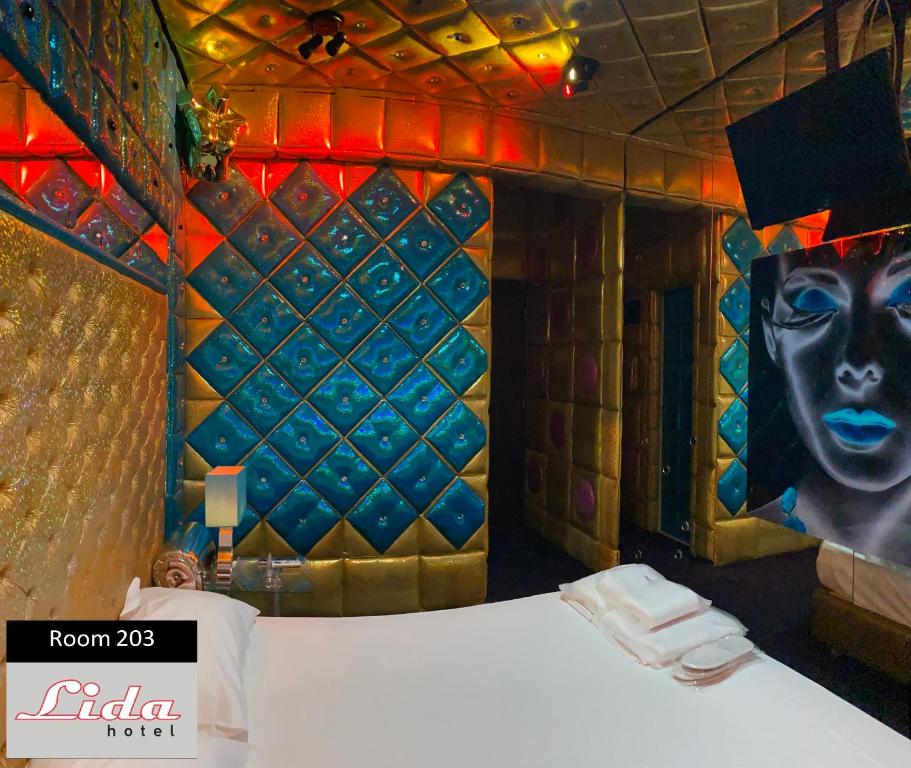 
Deluxe Double Room with Shower
