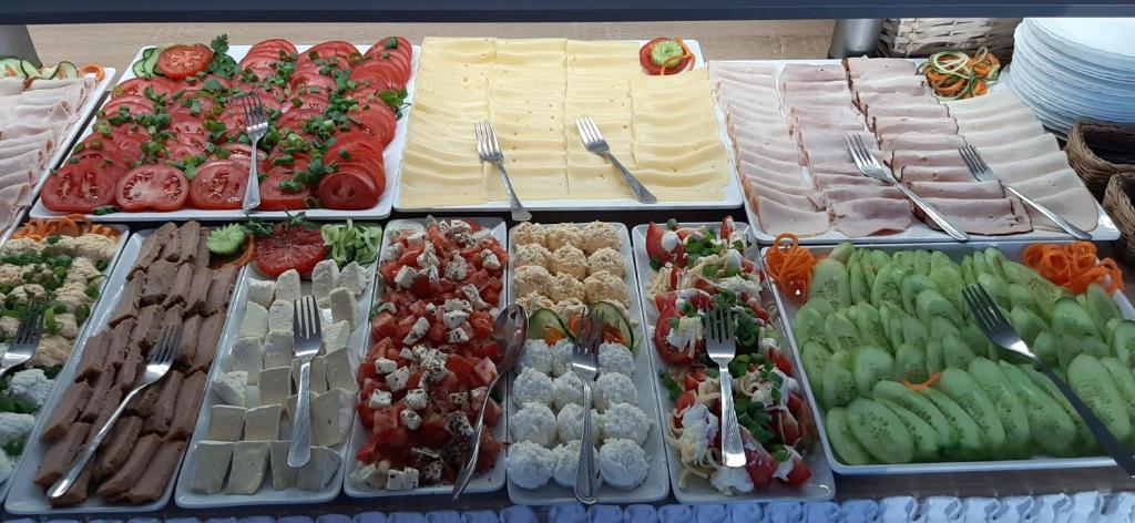 Jedlo v ubytovaní bed & breakfast alebo blízkom okolí