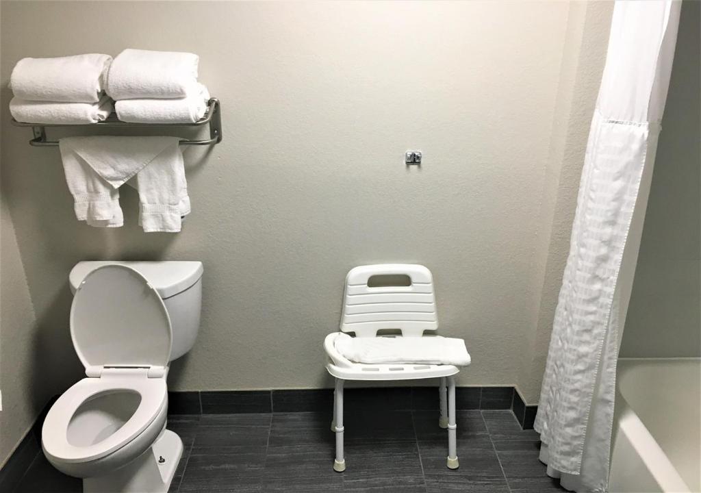 Comfort Suites Nashville Airport - BNA - Tweepersoonskamer - Toegang