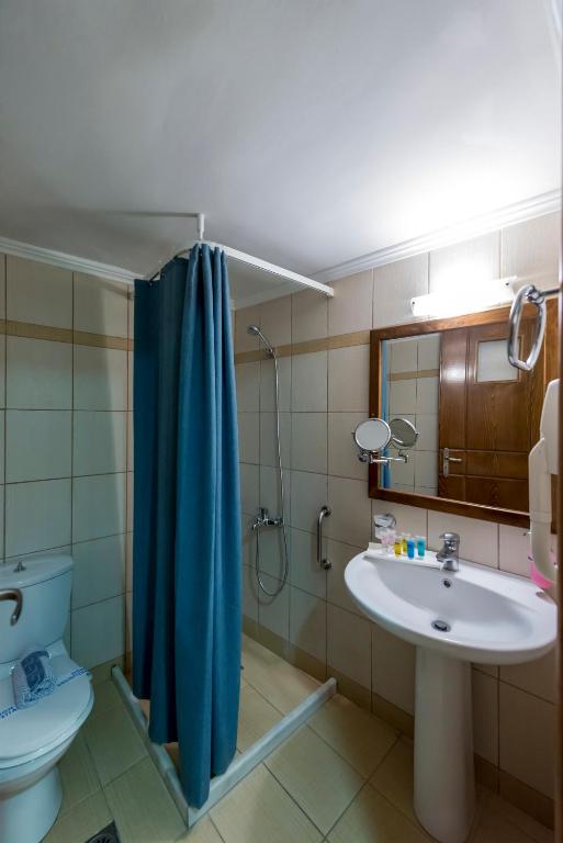 Koupelna v ubytování Akroyali Hotel & Villas