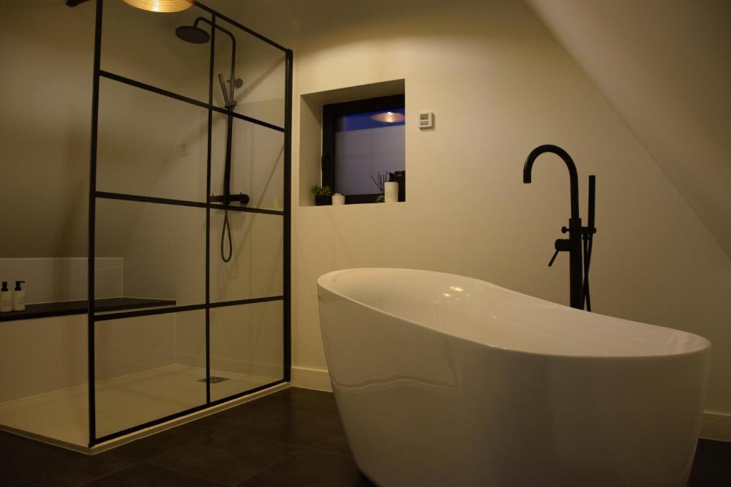 Koupelna v ubytování B&B Villa Mimosa