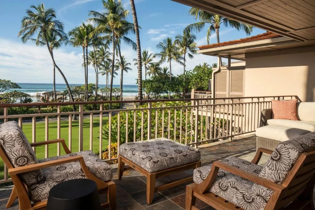 Deluxe King Suite with Prime Ocean View