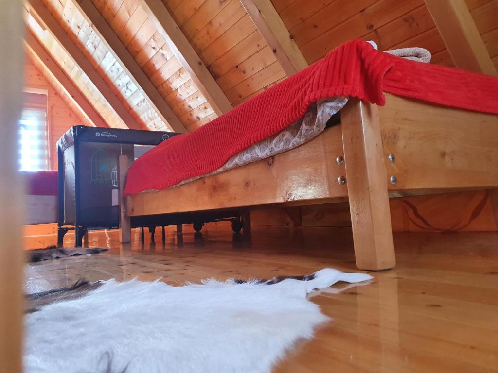 Postel nebo postele na pokoji v ubytování Lodge Ljubiska Previja
