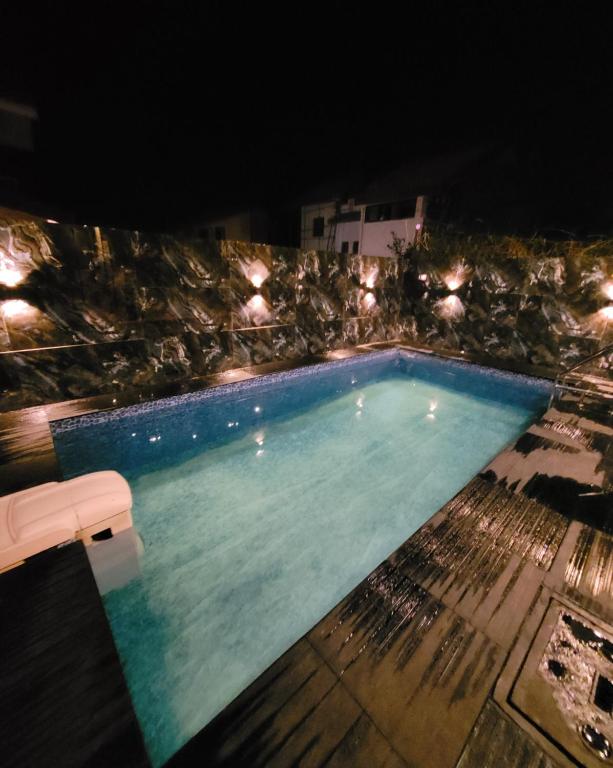 Mount Bungalows-Mount Paradise-6BHK-PVTPOOL - Housity