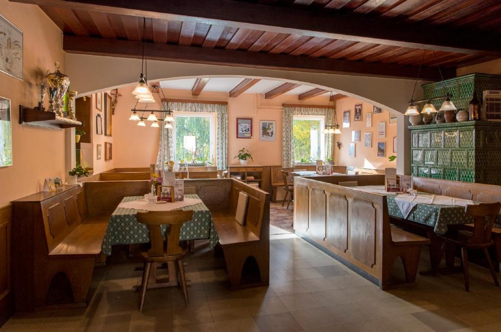 Restaurace v ubytování Gasthof Schindler