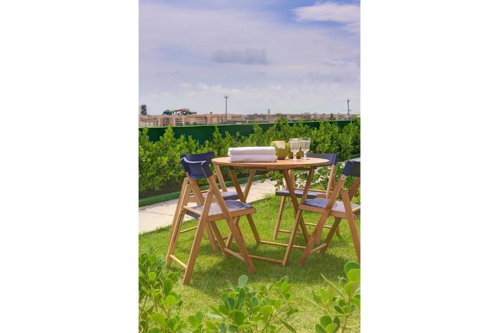  Triplex em Porto das Dunas por Carpediem