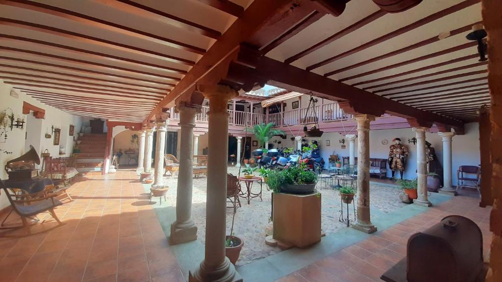 Restaurace v ubytování Hotel Rural Posada Los Caballeros