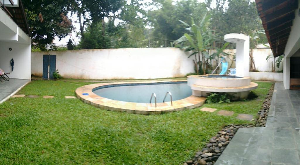  Linda Casa em Ubatuba Praia do Tenório com piscina a 150 metros do mar .