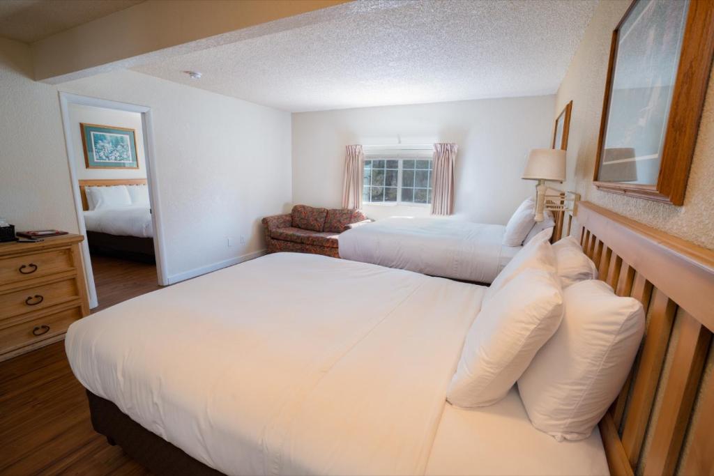 Cold Creek Inn - Habitación Triple De Lujo