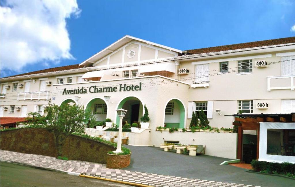  Avenida Charme Hotel
