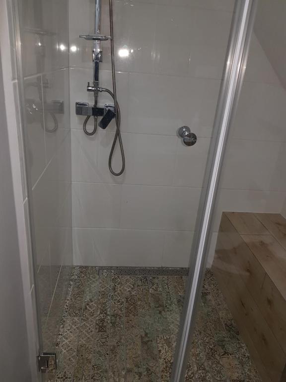 Kúpeľňa v ubytovaní STUDIO SLOW CERLA 9 Korbielów