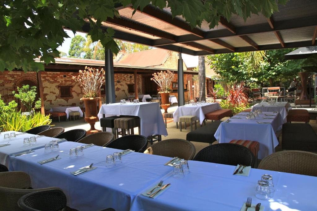 Rose & Crown Hotel - Resim 24