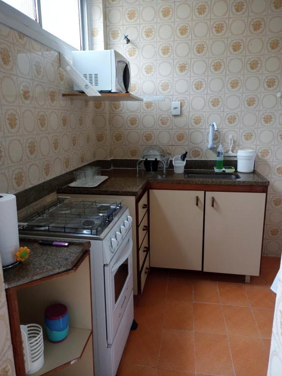  Apartamento 3 Qts Superconfortavel em Itapoã.