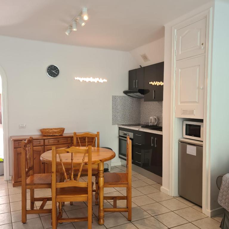 Kuchyň nebo kuchyňský kout v ubytování Rocas del Mar holiday apartment
